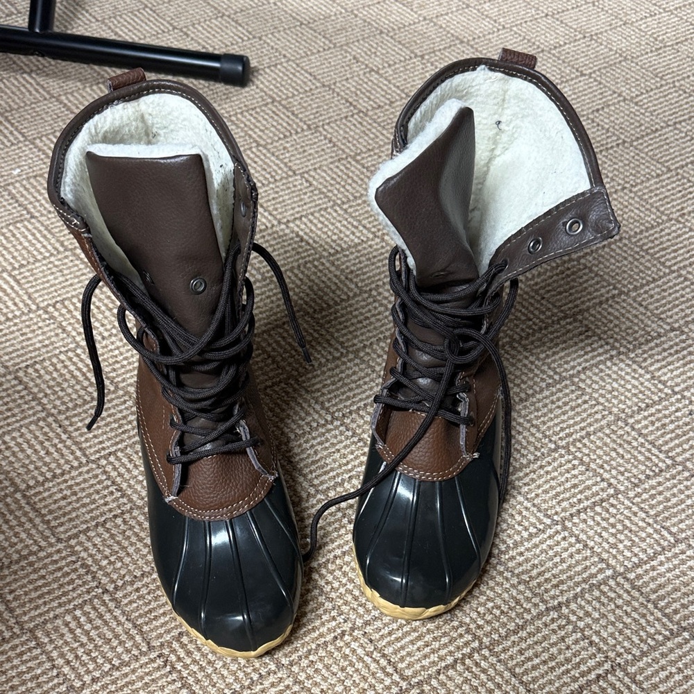 Sporto Daphne Chestnut and Ebony Winter Boots